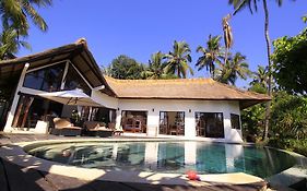 Kembali Villa